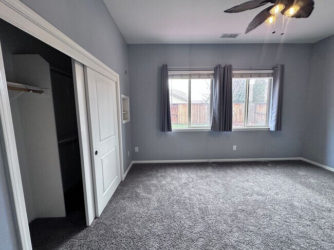 Building Photo - 5071 Hallgarten Dr