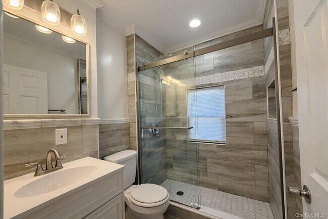 Building Photo - 24 Bennett St