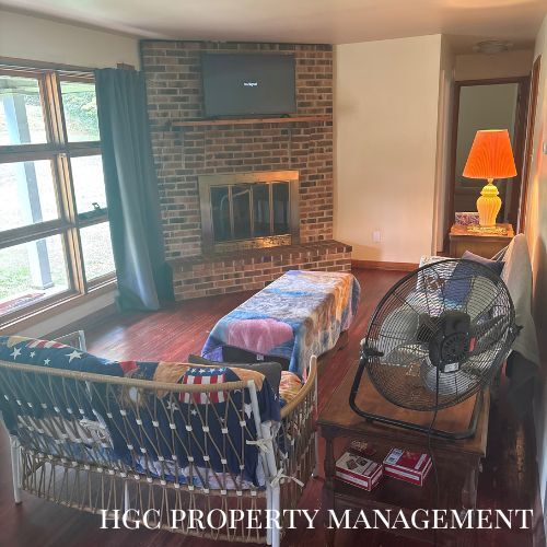 Building Photo - 1400 Lee St