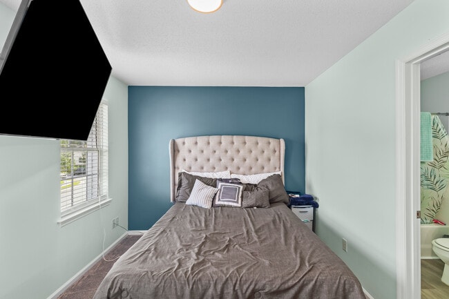 Building Photo - 1075 W Pueblo Dr