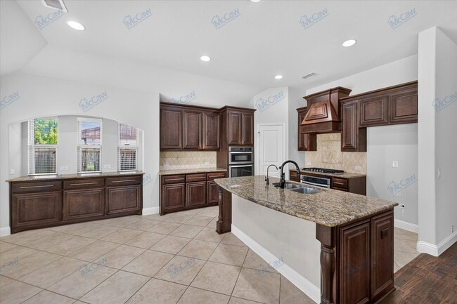 Building Photo - 911 Birchwood Dr