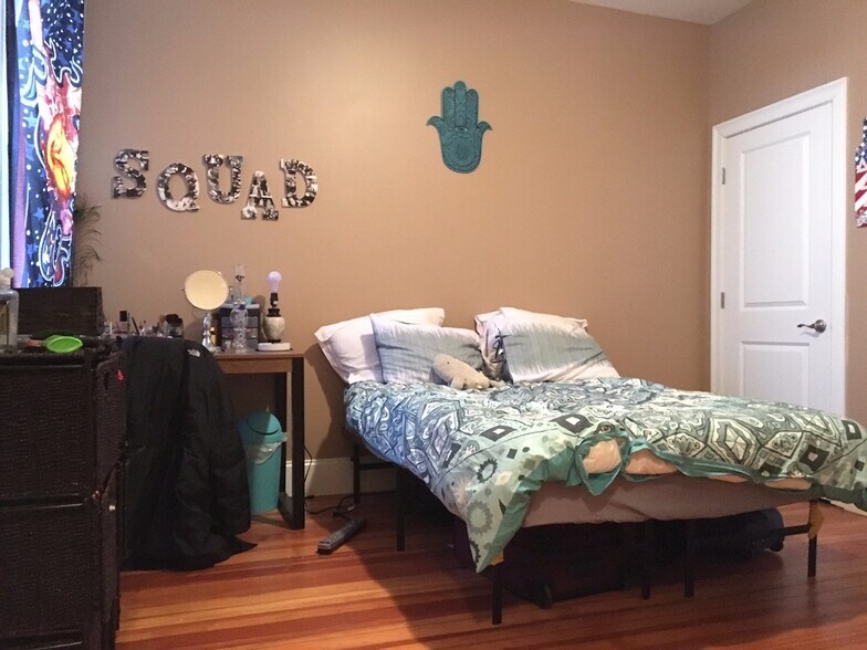 Building Photo - 23 Saint Lukes Rd