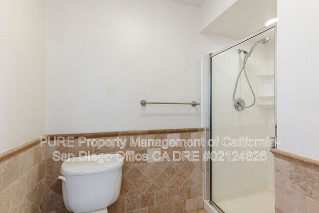 Building Photo - 6666 Beadnell Way