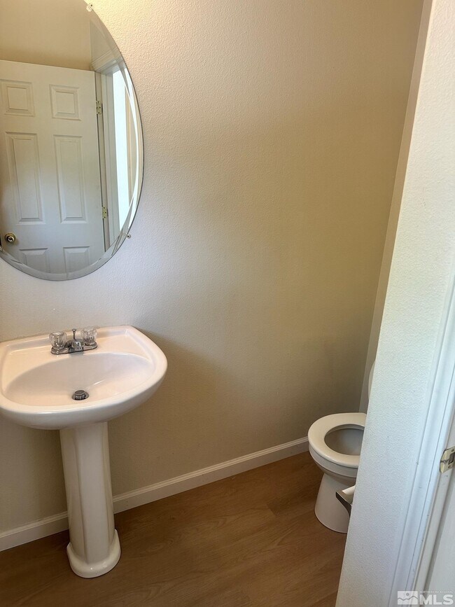 Building Photo - 5911 Sapphire Ridge Ct