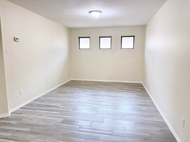 Building Photo - 5407 Simbrah Dr