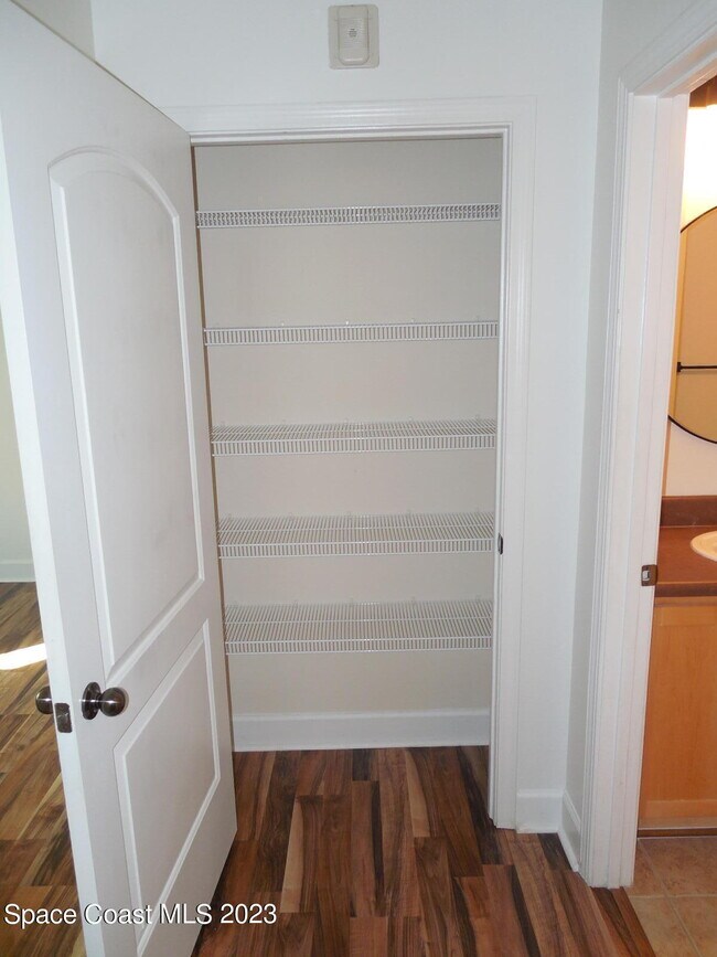 Building Photo - 6451 Borasco Dr