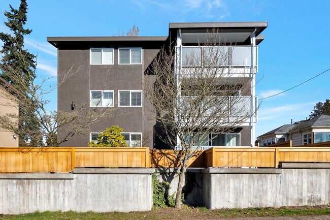 Building Photo - Great 2bd 2ba located in Old Burien