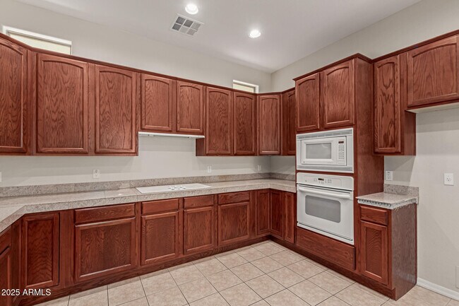 Building Photo - 2417 N 142nd Ave