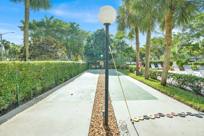 Building Photo - 804 Cypress Blvd