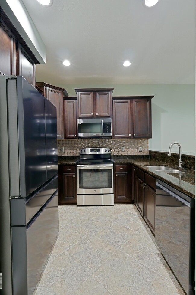 Building Photo - 8882 White Ibis Way