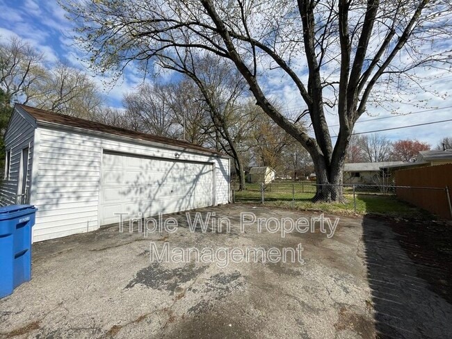 Building Photo - 915 Mullanphy Ln