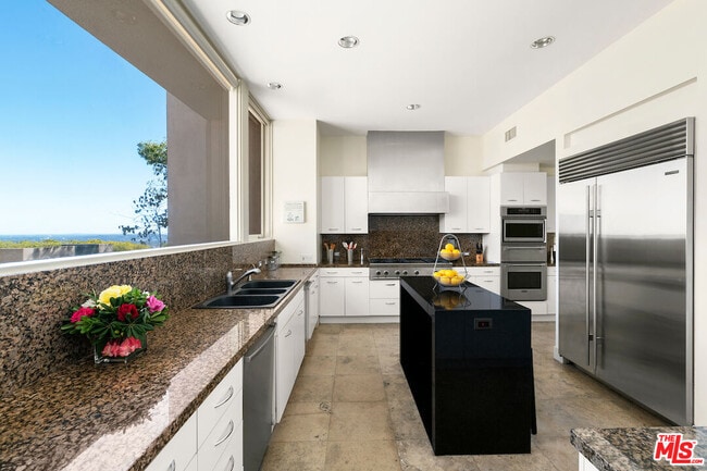 Building Photo - 1436 Summitridge Dr