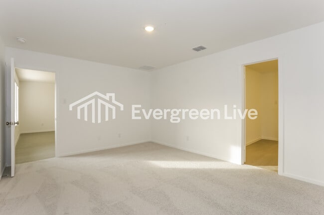 Building Photo - 537 Waymaker Wy