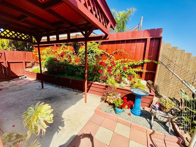 Building Photo - Stunning Allied Gardens Home- Upgraded with a Beautiful View!