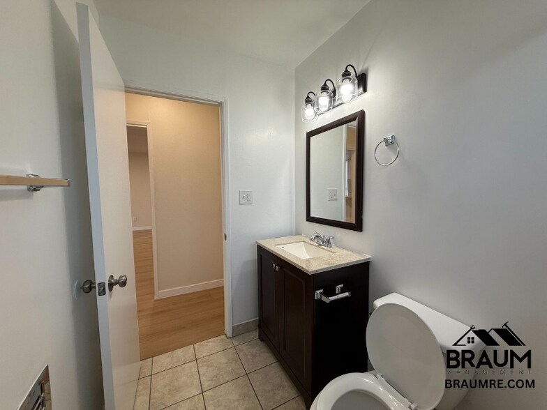 Building Photo - 5611 Fulcher Ave