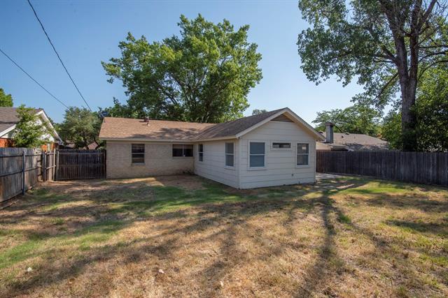 Building Photo - 2906 David Ln