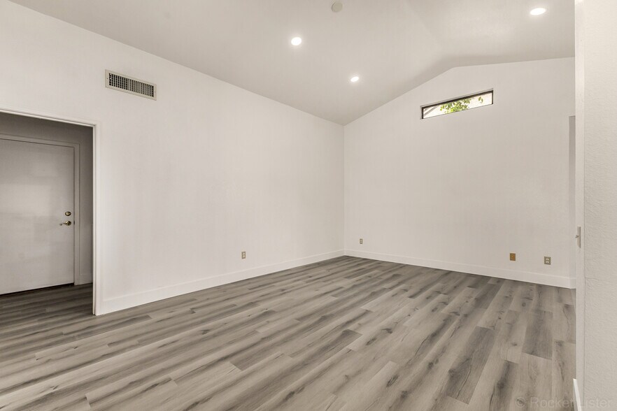 Building Photo - 7608 W McRae Way