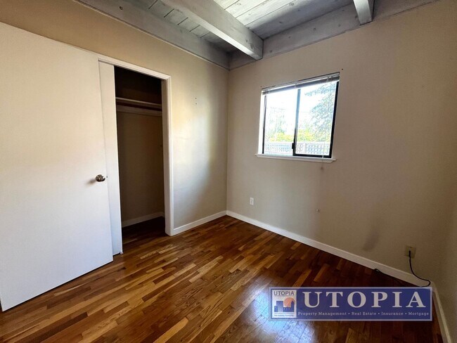 Building Photo - 416 Ocean View Ave