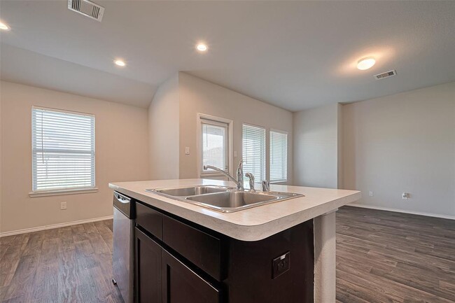 Building Photo - 1819 Bryson Heights Dr
