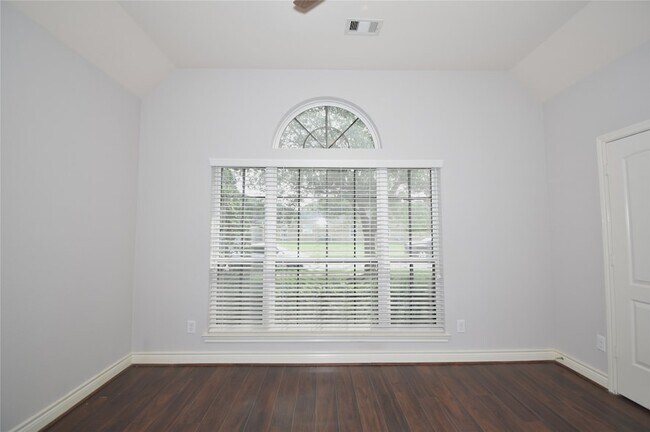 Building Photo - 14319 Hancock Elm St