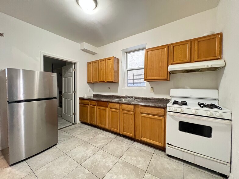 Unit 1R - 20 Morton Pl