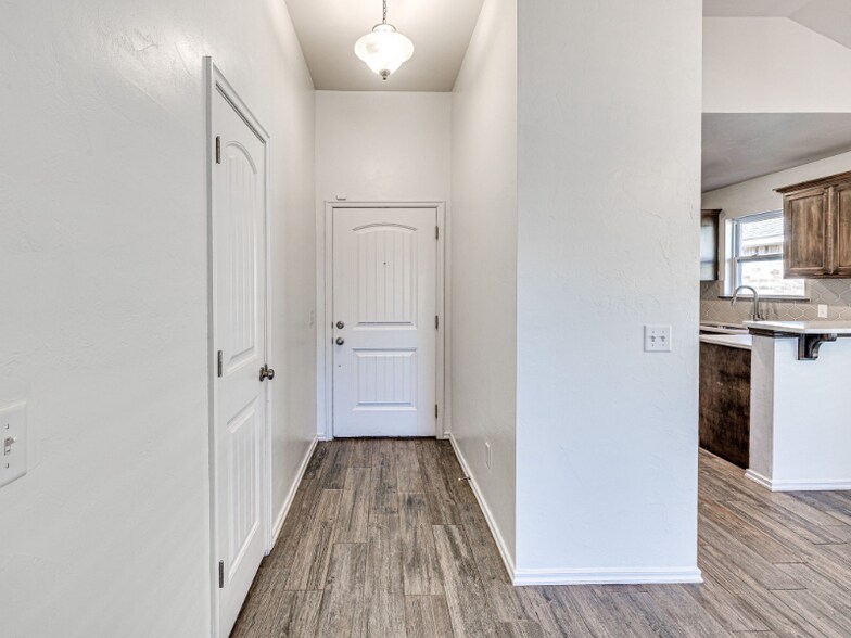 Building Photo - 3012 NW 184th Terrace