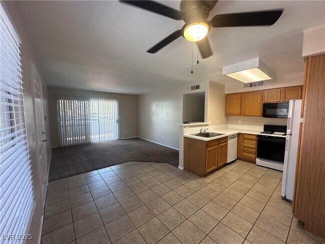 Building Photo - 3055 Casey Dr