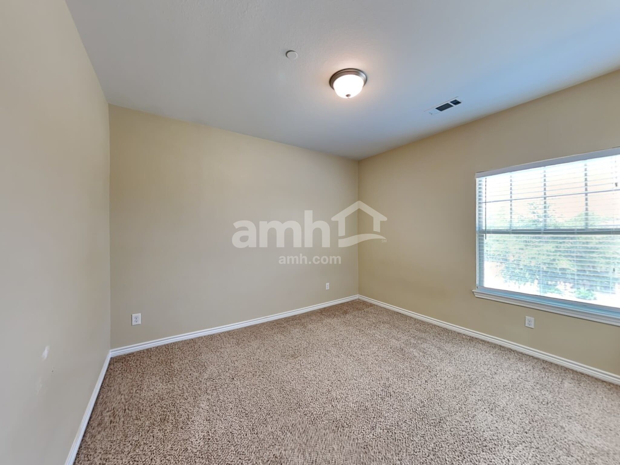 Building Photo - 5400 Galante Ln