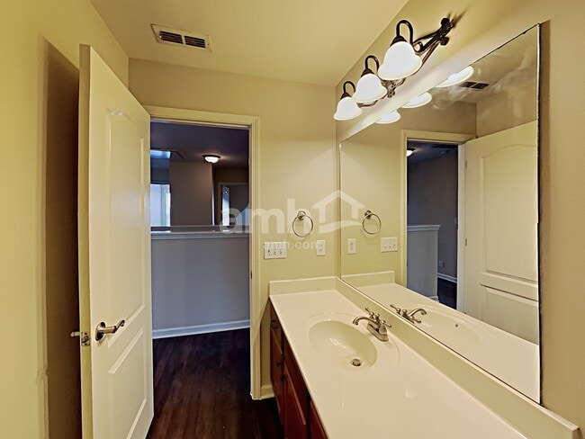 Building Photo - 5337 Cloister Dr