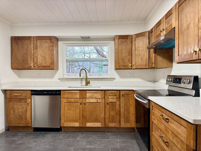 Building Photo - 3906 Forest Highland Cir