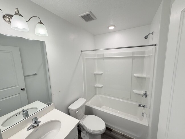 Building Photo - 324 S 1150 W