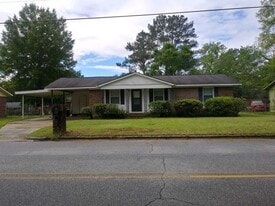 Building Photo - 612 Gaines Ave