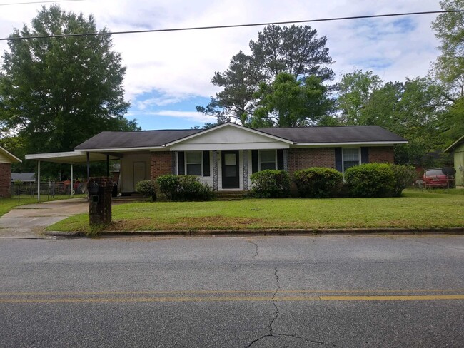 Building Photo - 612 Gaines Ave