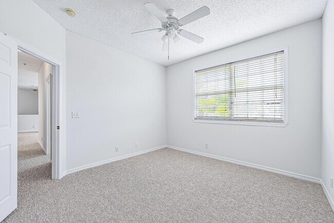 Building Photo - 113 Lighthouse Cir