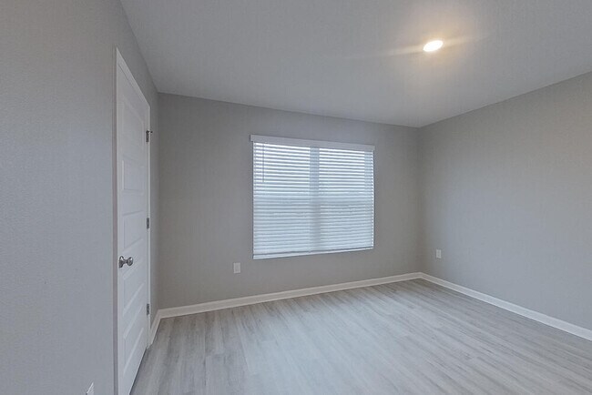 Building Photo - 4694 Malay Cir