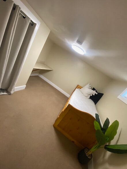 Building Photo - 440 N 800 W St