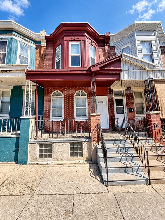 Building Photo - 3339 N Lee St