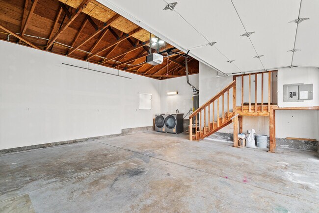 Building Photo - 34 Altamont Dr