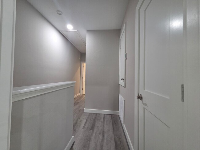 Building Photo - 6000 Reims Rd
