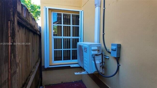 Building Photo - 11570 SW 144th Path