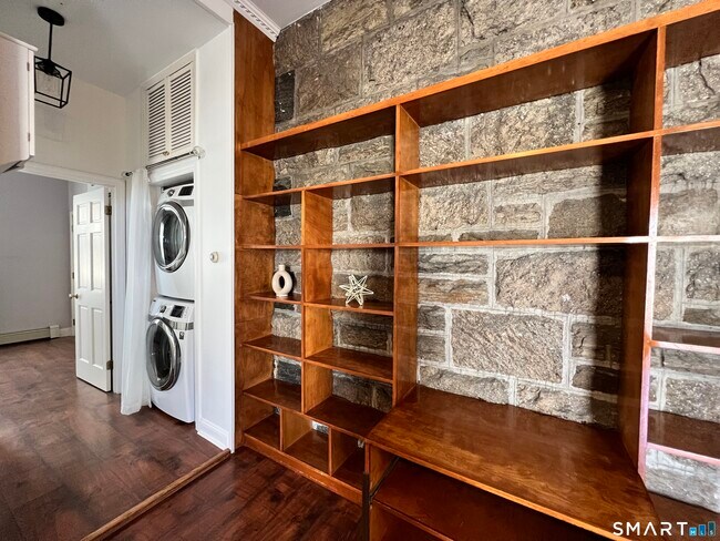 Building Photo - 5 Hundley Ct