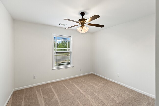 Bedroom - 827 Berkshire Ct