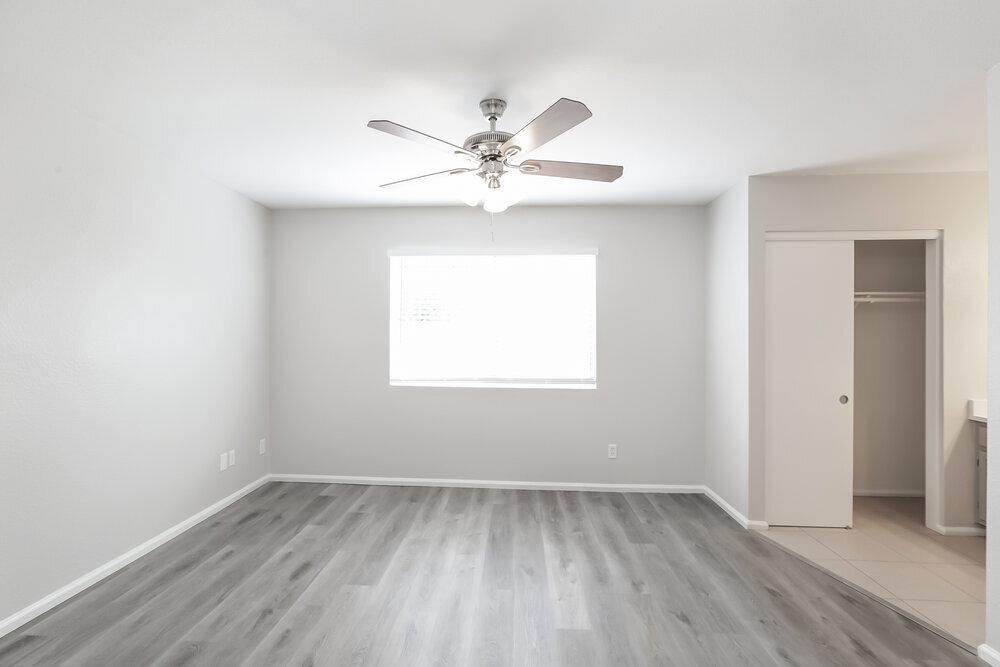 Building Photo - 5033 E Covina St