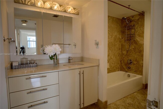 Building Photo - 210 174th St