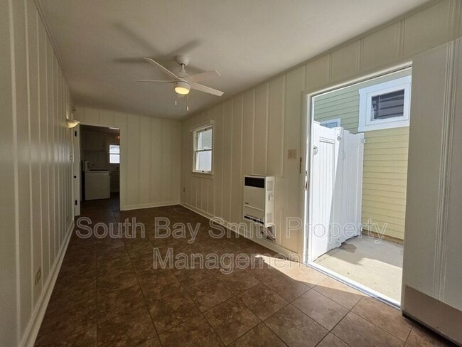 Building Photo - 57 7th Ct