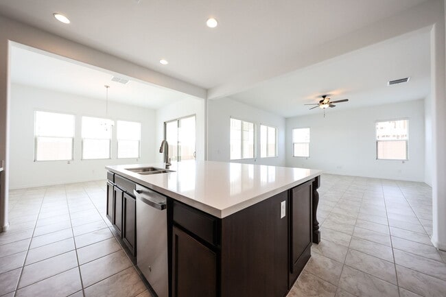 Building Photo - 3 Bedroom + Den and Loft in Aloravita Community