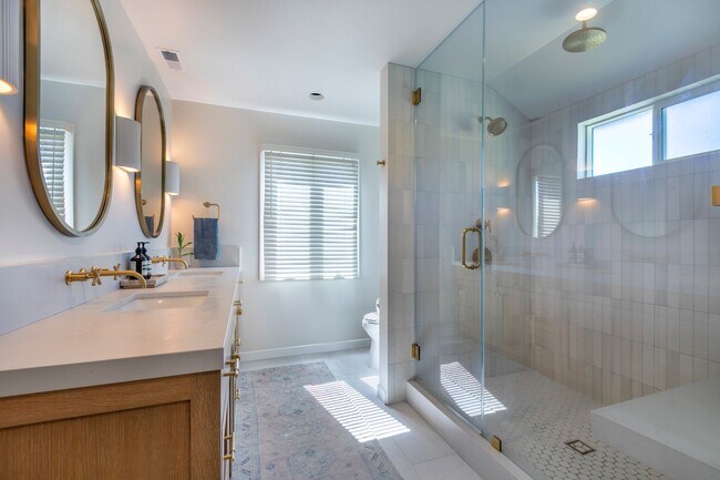 Building Photo - MODERN ARCHITECTURE W/ BEACH CHARM: BRIGHT & AIRY, 4BR3BA, 2-STORY HOME W/ OPEN & BRIGHT LIVING S...