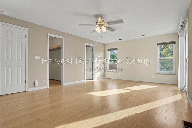 Building Photo - 2652 Hillcrest Ave