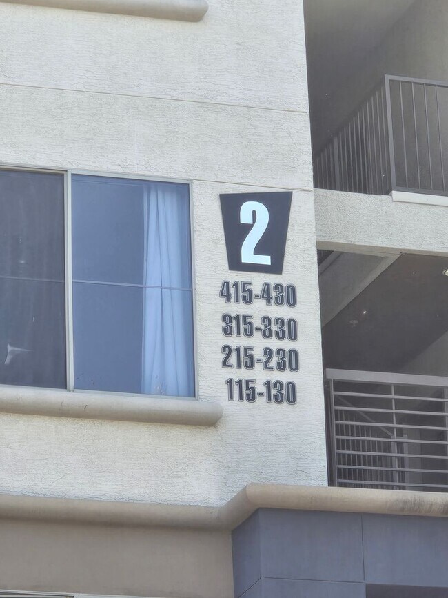 Building Photo - Charming 1-Bedroom 1-Bath Condo in Biltmore Area