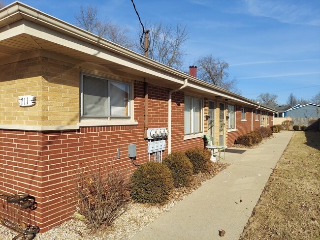 Building Photo - 711 S West St